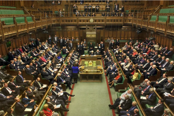 توقيف باحث في البرلمان البريطاني بتهمة التجسس لصالح الصين