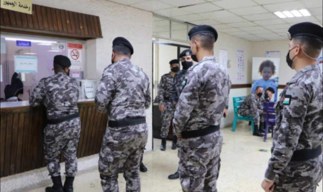 مديرية شرطة وسط عمان  تلبي نداء استغاثة مواطن بالتبرع بالدم