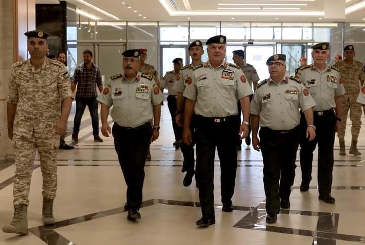 اللواء الركن الحنيطي يزور قيادة مجموعة الملك عبدالله الثاني القوات الخاصة الملكية ويتفقد مبنى القيادة الدائم...صور