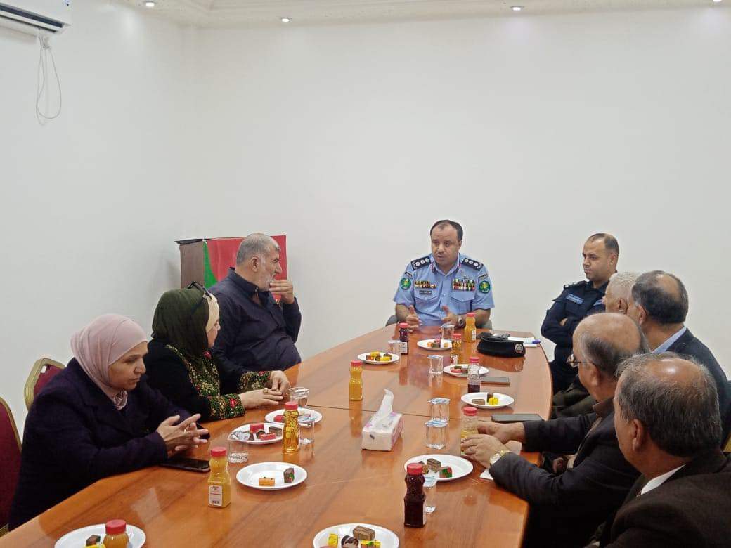 العقيد الجبور يترأس اجتماع لنبذ ظاهرة إطلاق العيارات النارية في الرمثا ...صور