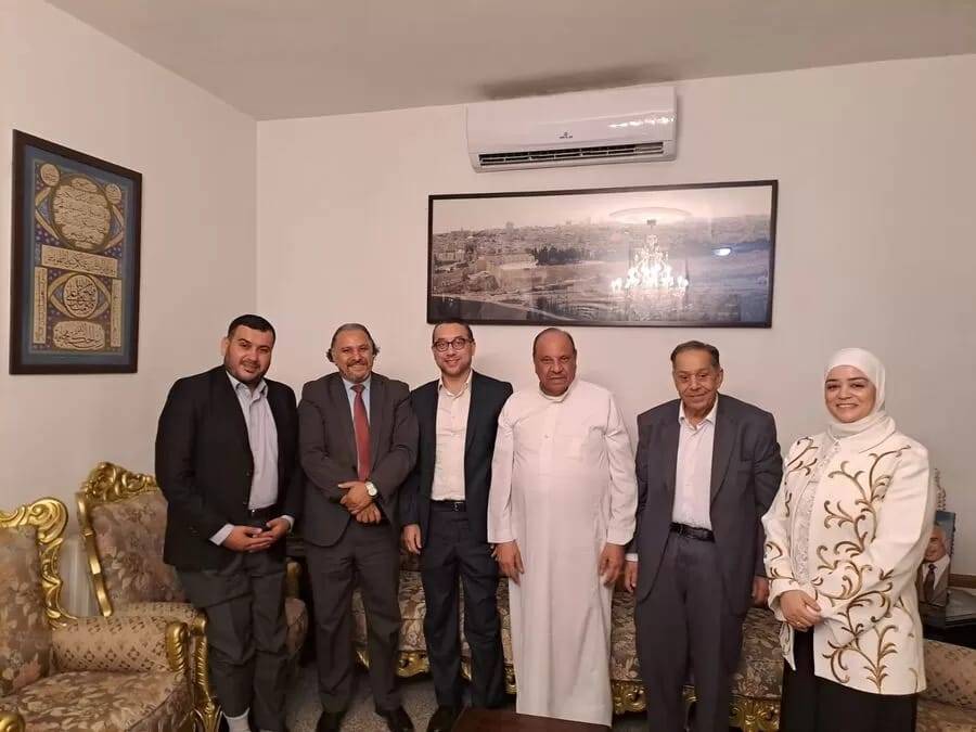 وفد من جماعة عمان يبحث مع سلامة حماد الأوضاع على الساحة الوطنية صور