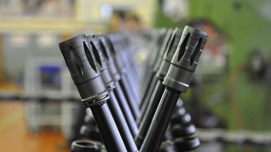 أزمة بإسرائيل بعد تقارير عن نقل أسلحة أمريكية للسلطة الفلسطينية