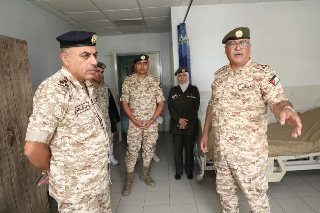 العميد المصري يتفقد مستشفى الامير علي بن الحسين العسكري...