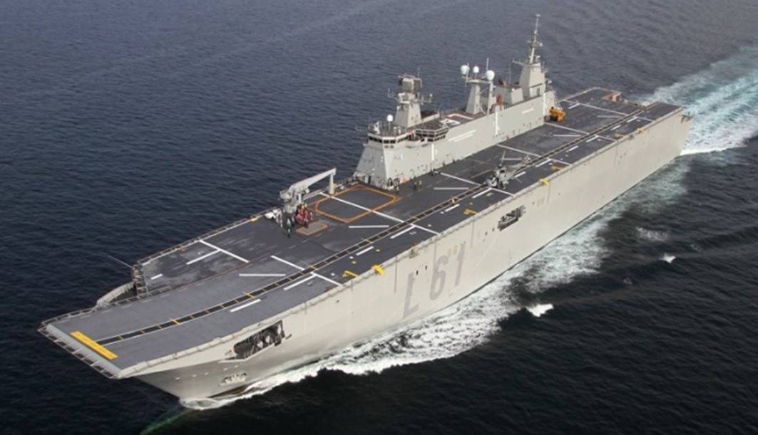 تقرير إيطالي يبرز قرار الرئيس السيسي بتحويل ميسترال لمستشفى ميداني لمساعدة ليبيا