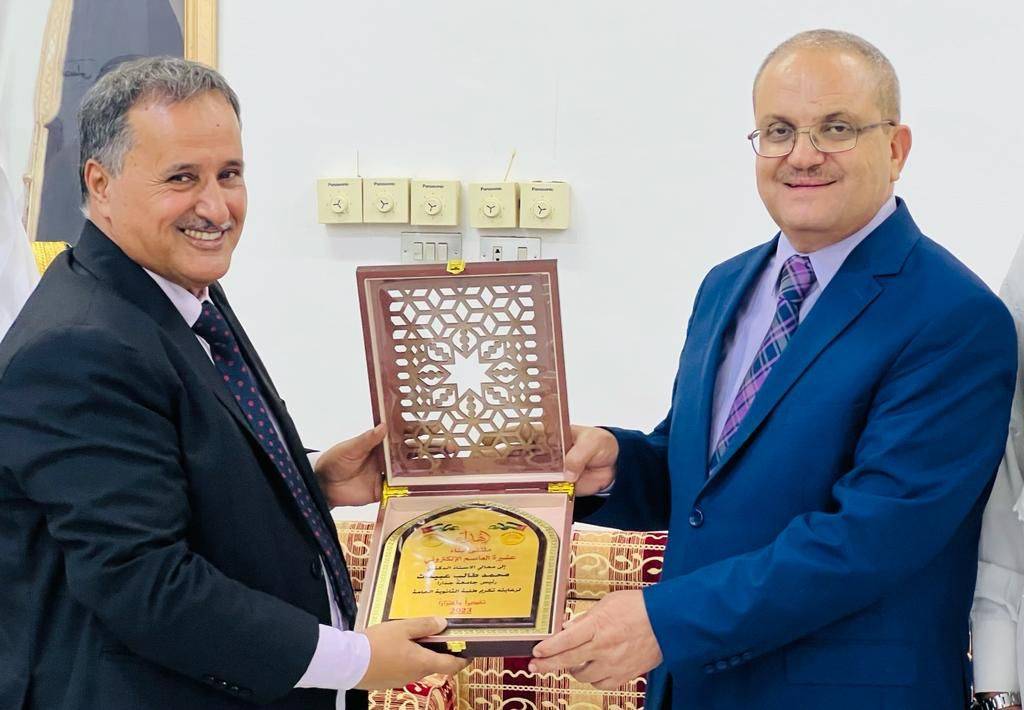 عبيدات يرعى حفل تكريم المتميزين وخريجي الثانوية العامة في قرى السرحان ...صور