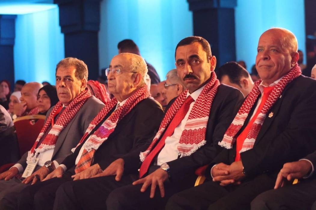 الغذاء والدواء تشارك بمؤتمر نقابة الصيادلة السادس عشر   الصيدلة في المئوية الثانية :رؤية مستقبلية ...صور