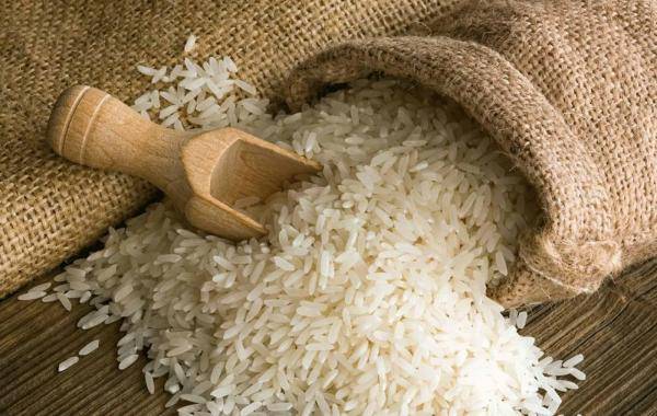 حماية المستهلك تطمئن الأردنيين: مادة الأرز في الأسواق سليمة