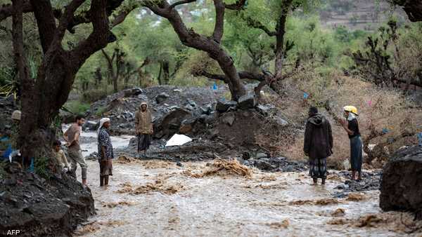 اليمن.. مصرع 7 نساء جراء صواعق رعدية في الحديدة