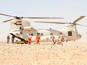 صور.. مروحيات الجيش المصري تواصل عمليات الإغاثة في ليبيا