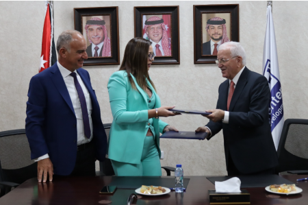 اختيار سلسلة عالمية لتطوير مبحث اللغة الإنجليزية في المدارس