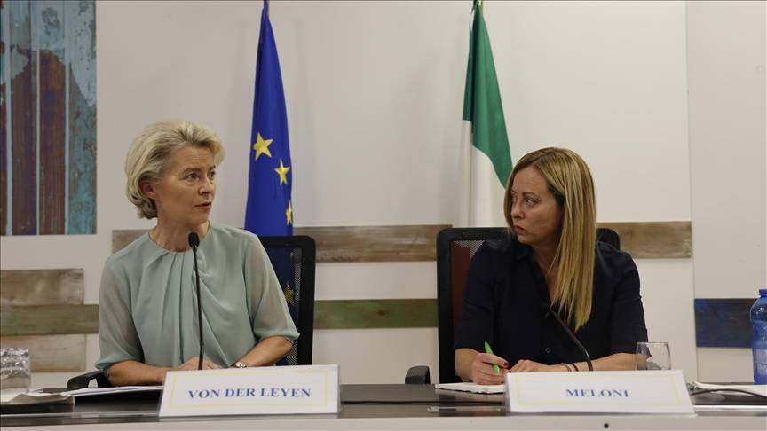 فون دير لاين تدعو الاتحاد الأوروبي لاستضافة مهاجرين