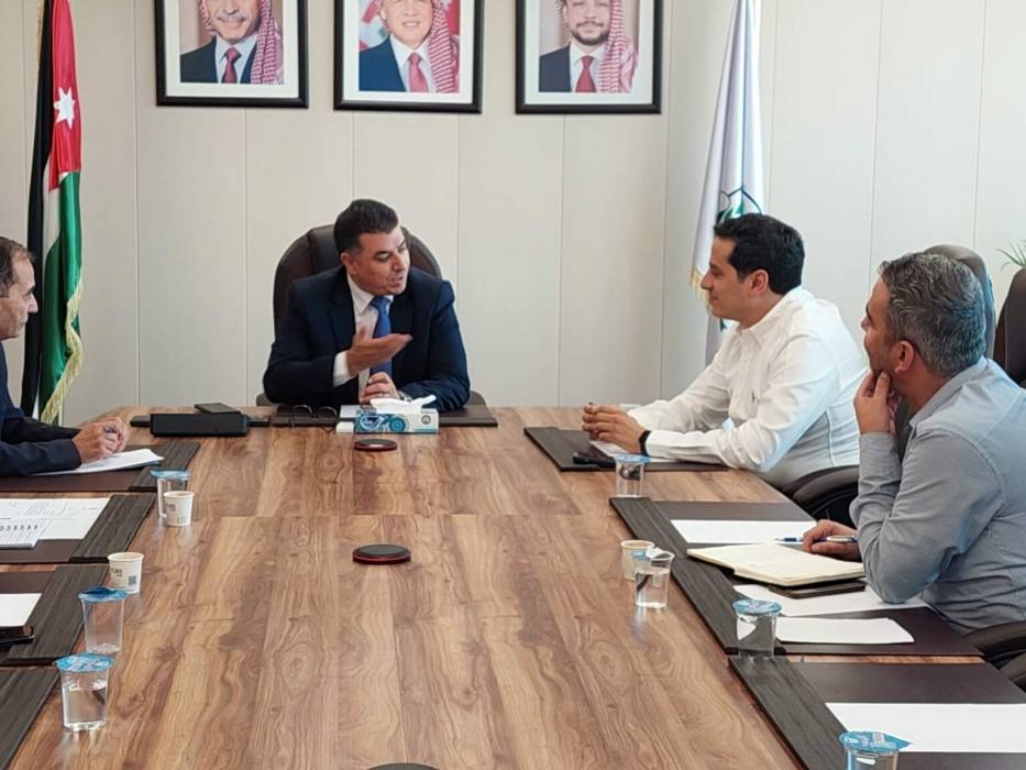 وزير الزراعة: ضرورة بدء استقبال السوق المركزي للأسماك قبل نهاية العام