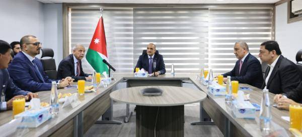 الخصاونة: نتجه لاعفاء البلديات من 13 مليون دينار فوائد الحساب المكشوف
