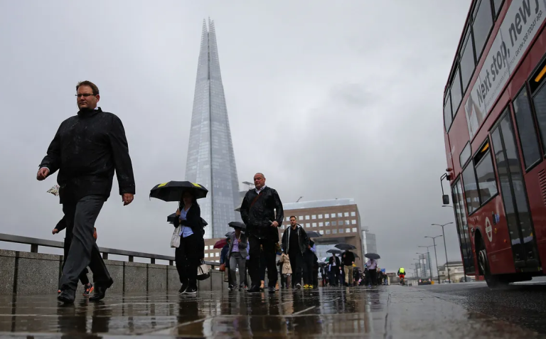 آلاف الأطباء يبدأون إضرابا جديدا لزيادة أجورهم في بريطانيا