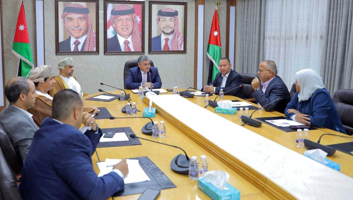 البرلمانية الأردنية العُمانية تبحث والقائم بأعمال سلطنة عُمان تعزيز العلاقات
