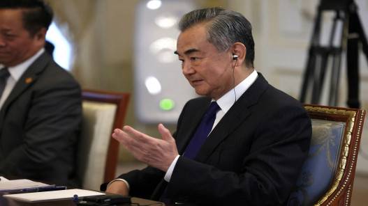 وزير خارجية الصين لبوتين: مستعدون لمواصلة التعاون التجاري مع روسيا