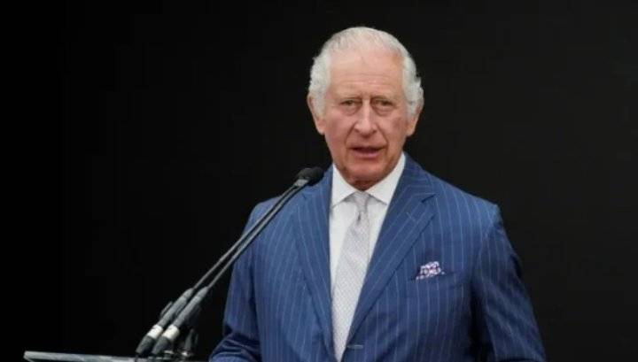 ملك بريطانيا يبدأ زيارة رسمية لفرنسا