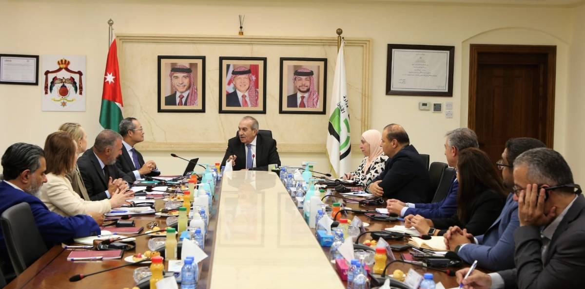 وزير الأشغال يستقبل نائب رئيس البنك الدولي لشؤون البنية التحتية