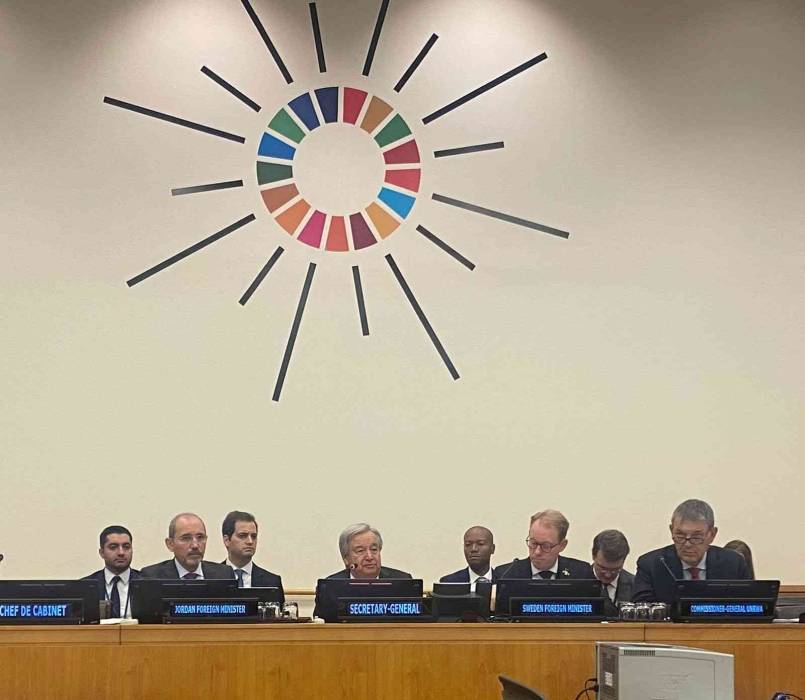الصفدي: لا يمكن الاستغناء عن الأنروا أو خدماتها
