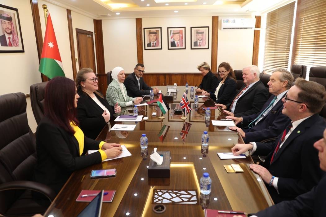 وزيرة التخطيط والتعاون الدولي تلتقي بوفد من مجلس العموم البريطاني عن حزب المحافظين