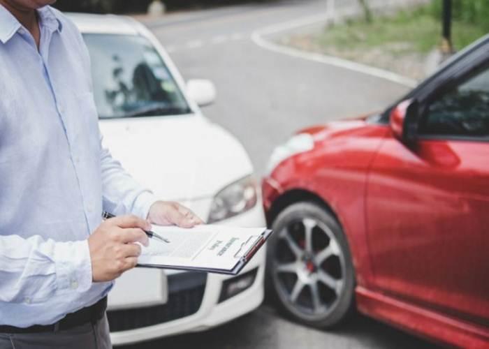 فريحات يسأل الخصاونة حول شركات التأمين المتعثرة