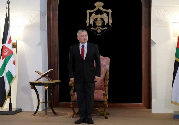 عاجل ..الوزراء الجدد يؤدون اليمين أمام الملك ...اسماء