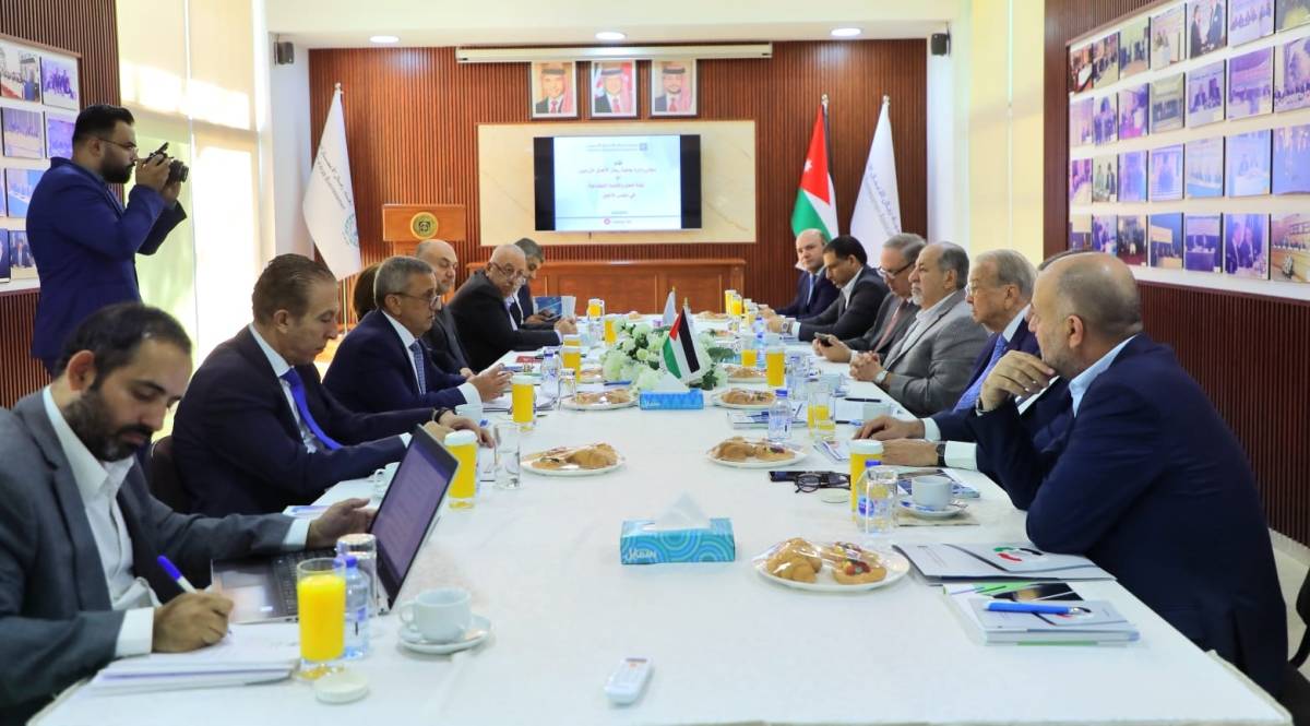 العين مراد يؤكد أهمية دعم أصحاب الأعمال لتوفير فرص العمل