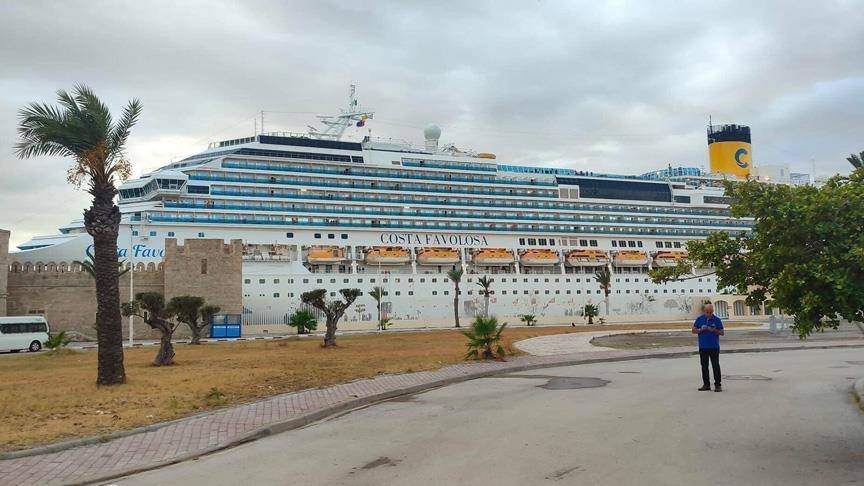 سفينة سياحية عالمية ترسو في تونس بعد غياب 8 سنوات