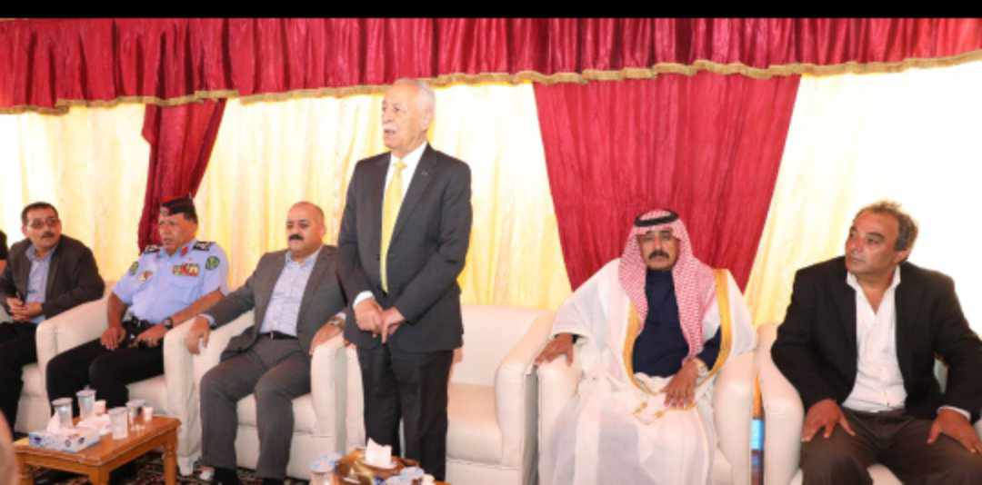مندوبا عن الملك و ولي العهد...العيسوي يعزي عشيرة المسلماني في  لواء المزار الشمالي باربد