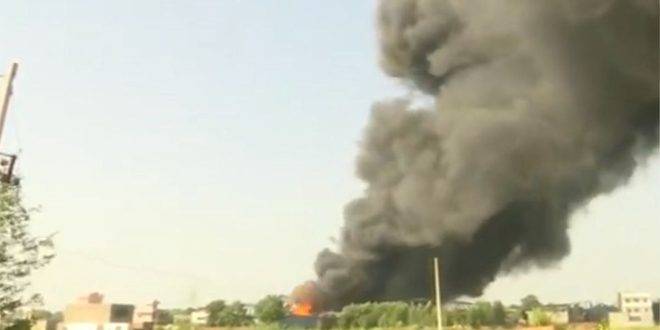 إصابة ثمانية أشخاص جراء حريق مصنع للكيماويات في الهند