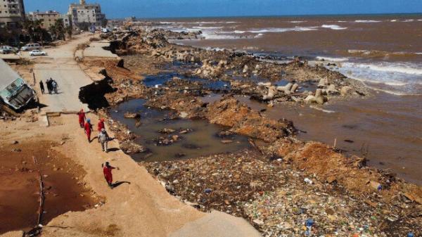 جثث متحللة قرب المياه أزمة جديدة تضرب درنة