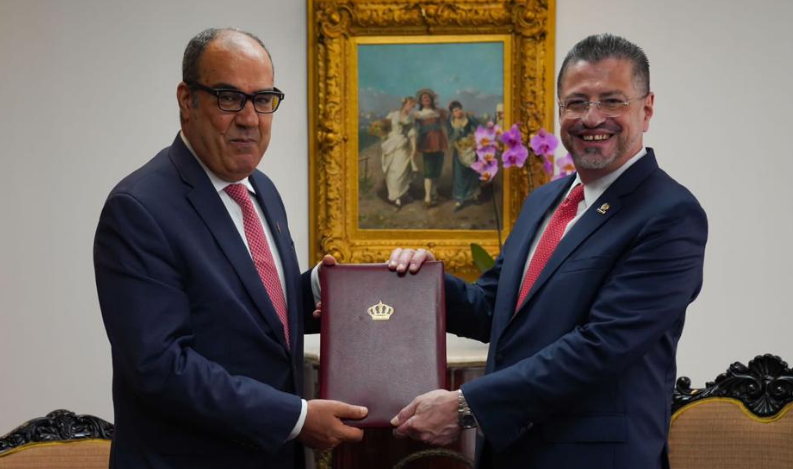 الشوابكة والخالدي يقدمان أوراق اعتمادهما سفيرين لدى بيلاروسيا وكوستاريكا