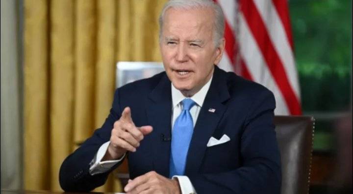 بايدن: هناك شيء خطير يحدث في أمريكا