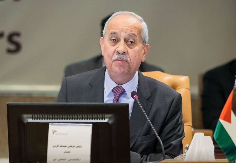 الجغبير يدعو الحكومة للتوافق على ما يخص الصناعة