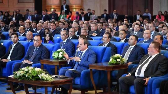 السيسي للمصريين: اصمدوا