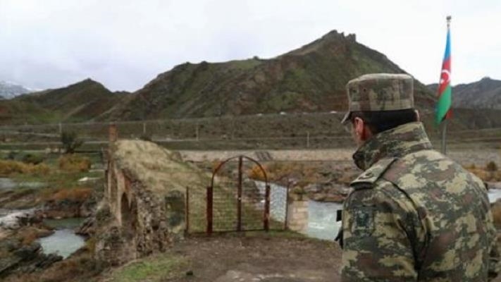 مقتل جندي أذربيجاني بنيران قناص أرميني