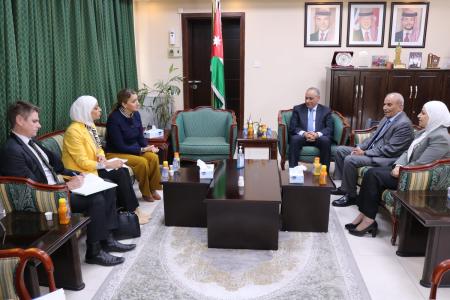 زيادات يستعرض مواضيع بقطاع العدالة أمام السفيرة الامريكية