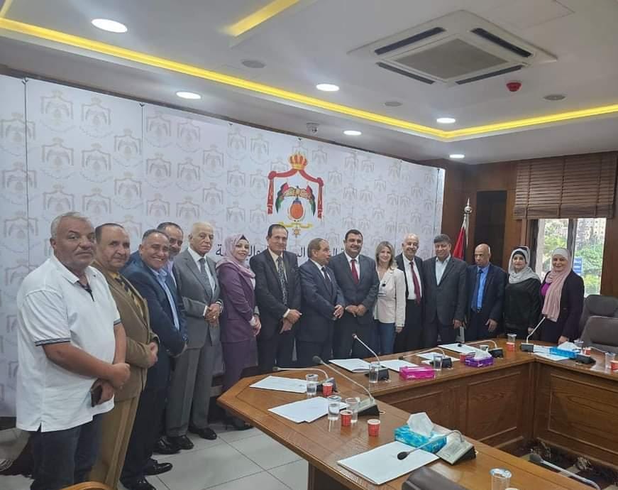 لجنة الكرامة للمحاربين القدامى تقدم التهنئة والتبريك  للوزير حديثة  الخريشة بالإرادة الملكية