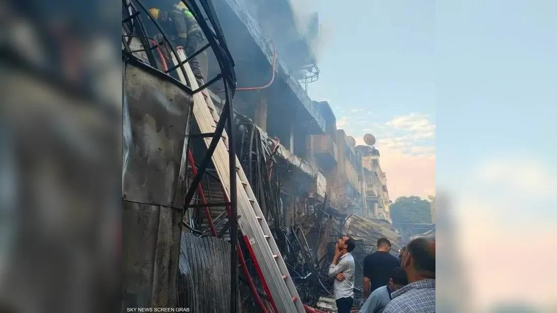 حريق ضخم يلتهم سوقا عمره 70 عاما في مصر