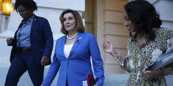 رئيس مجلس النواب الأمريكي المؤقت يأمر بيلوسي بإخلاء مكتبها في الكابيتول