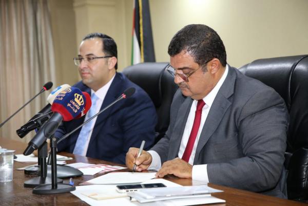 الخريشة يحاور قيادات وأبناء مجتمع محلي في الزرقاء