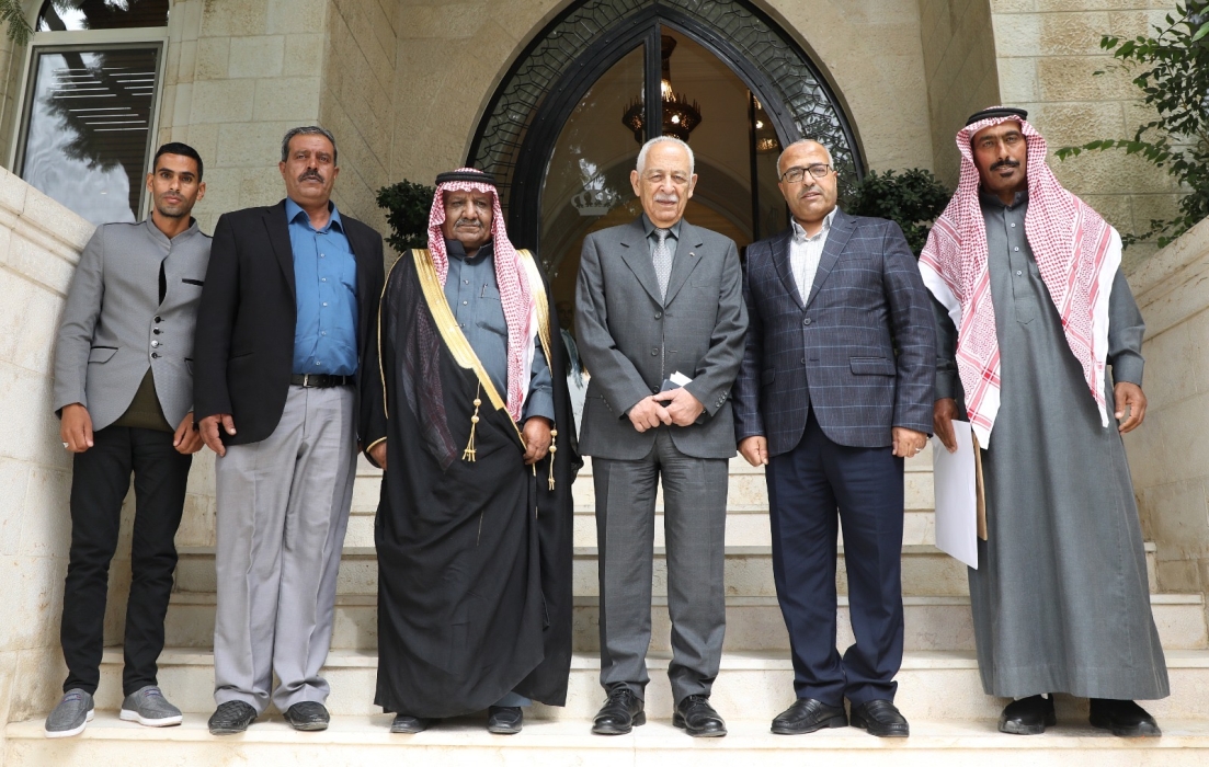 العيسوي يلتقي اعضاء جمعية فينان التعاونية الزراعية بلواء الشوبك