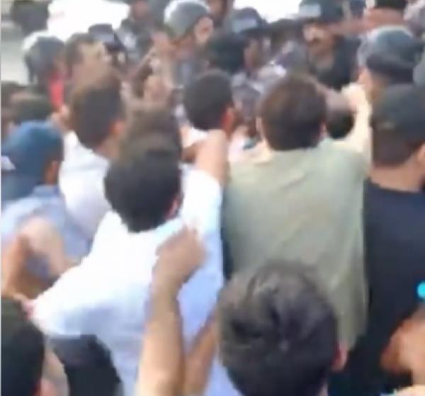 أردنيون يحاولون الاقتراب من الحدود الفلسطينية .. والأمن يمنعهم