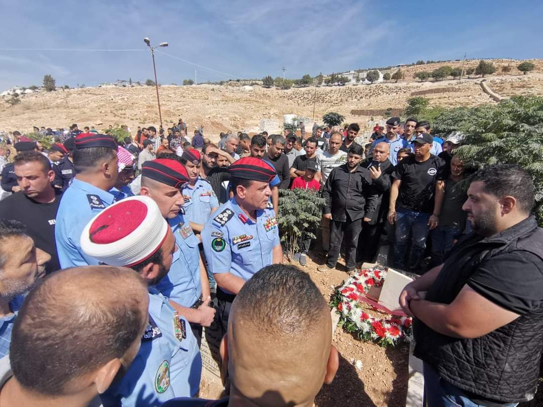 العميد عودة العجرمي يشارك في تشييع جثمان الوكيل محمد خير  أبو ملحم...صور