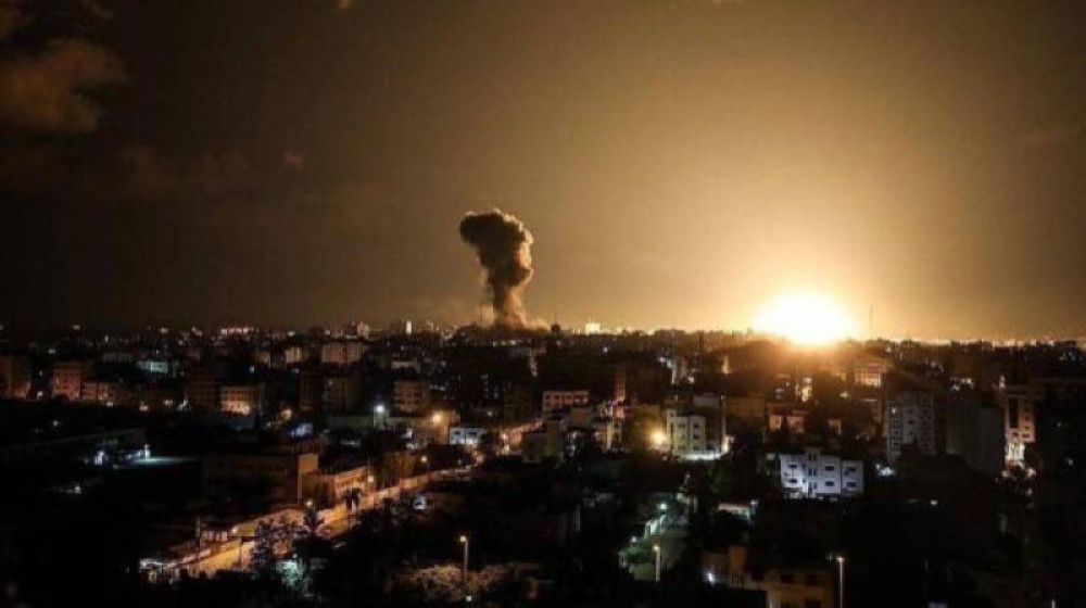 Israeli warplanes continue bombing various areas in Gaza