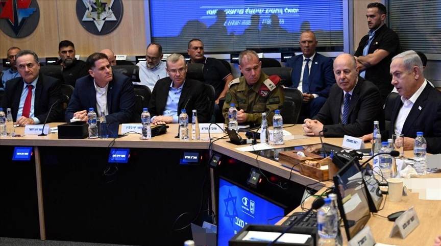 إعلام عبري: إسرائيل تقرر وقف تزويد غزة بالكهرباء والوقود والسلع