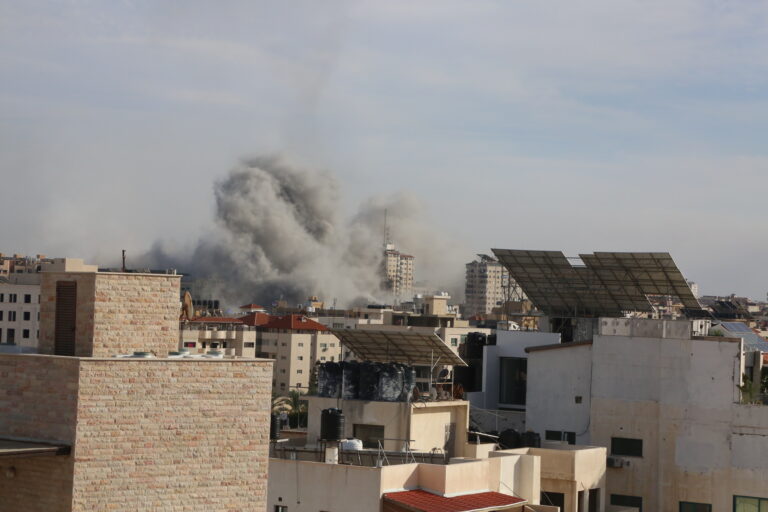 تعليق دوام المدارس في فلسطين وإسرائيل