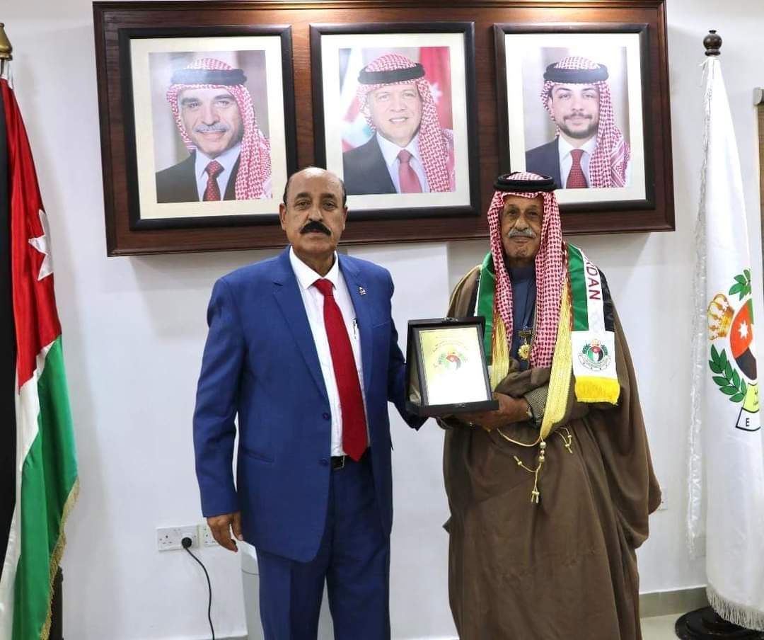 الشوبكي يلتقي الوكيل المتقاعد الشيخ كريم القهيوي