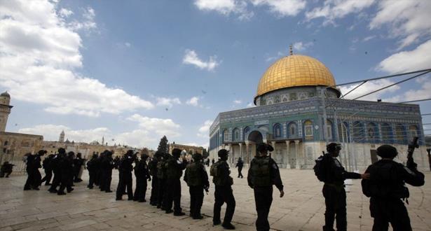 Extremist settlers storm AlAqsa Mosque