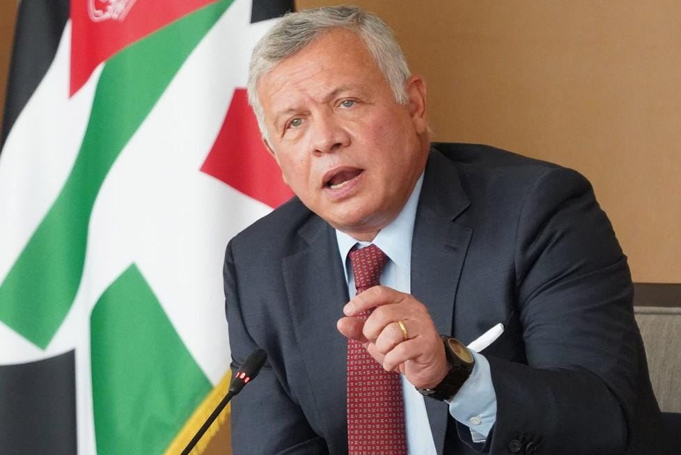 الشارع الرياضي يتفاعل مع أحداث فلسطين ويشيد برؤية الملك